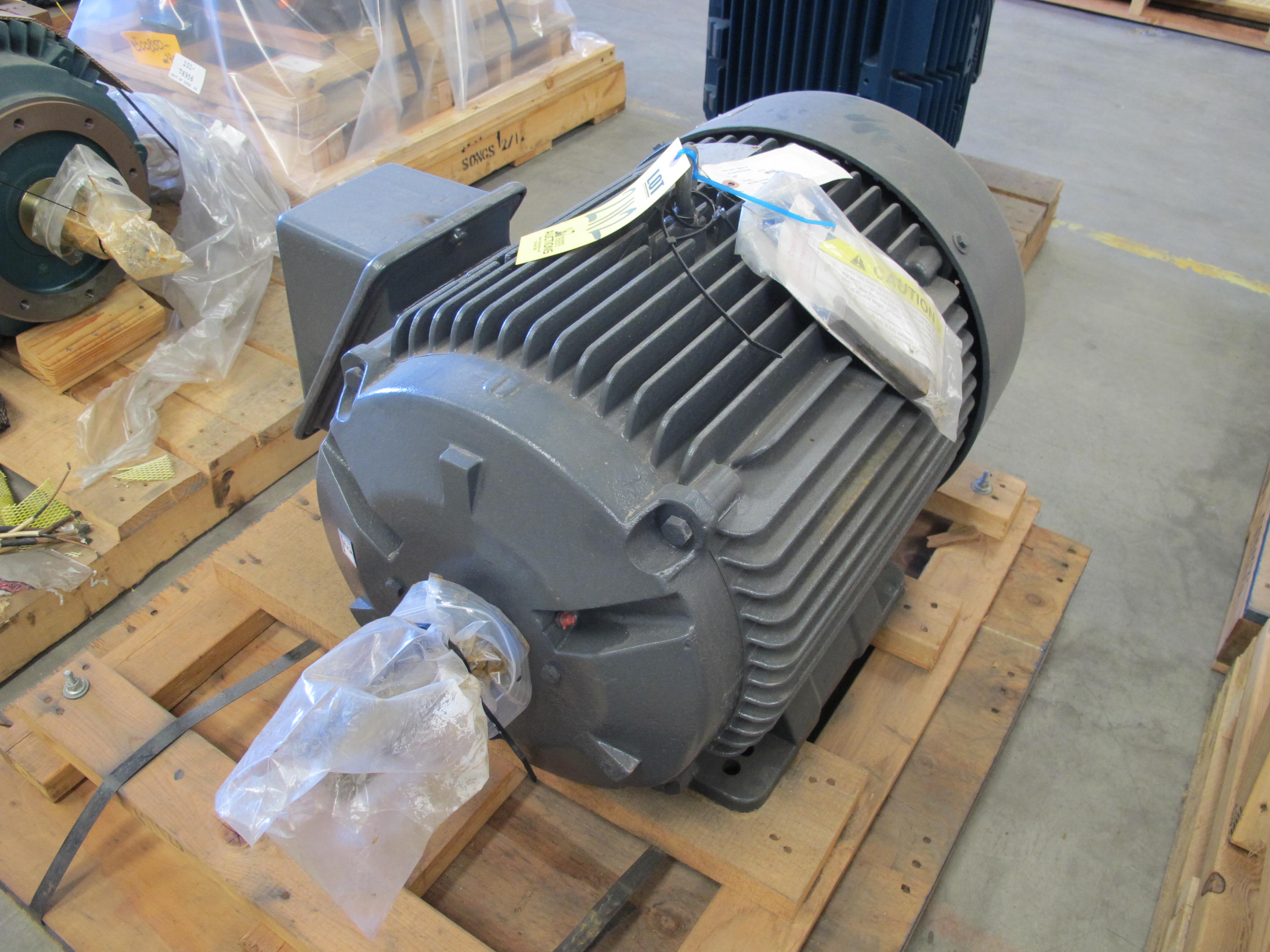 MOTOR, ELECTRIC TYPE, 60 HORSEPOWER, 460VAC, 3PH, 60HZ ELEC RATING, 1785 RPM, 364T FRAME, 70 AMPS, TEFC ENCLOSURE, CONT DUTY, 1.15 SERVICE FACTOR. INSULATION CLASS F, 40 DEG C AMBIENT, NEMA DESIGN B, NEMA CODE F. 60 WATTS, 120 VAC SPACE HEATER, PART # AU84 (W-44) LOADING & HANDLING FEE $15-